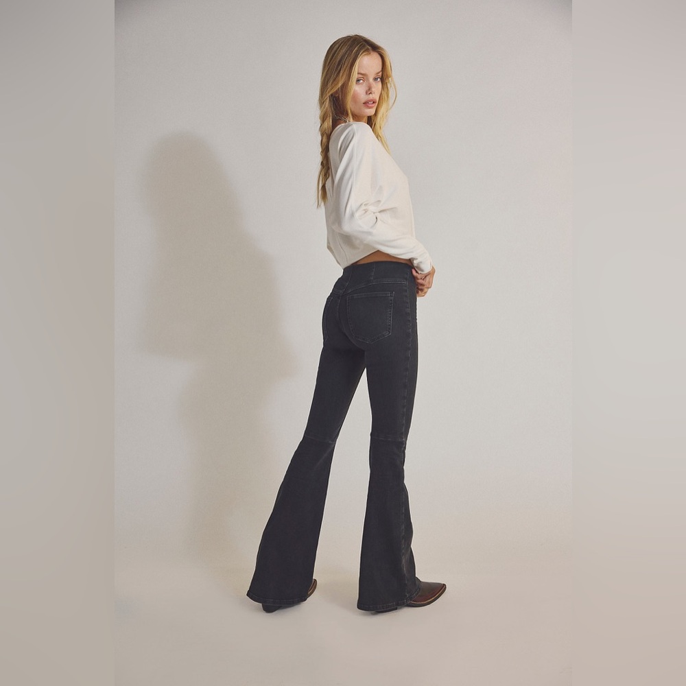 Free People Penny Pull-On Flare Jeans Black Wash Size 27